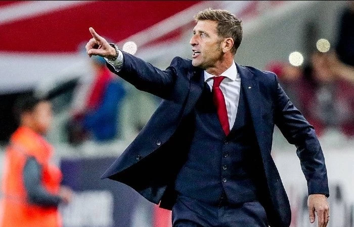 Συμφωνία ΑΕΚ-Καρέρα ανακοίνωσε ο μάνατζερ του προπονητή